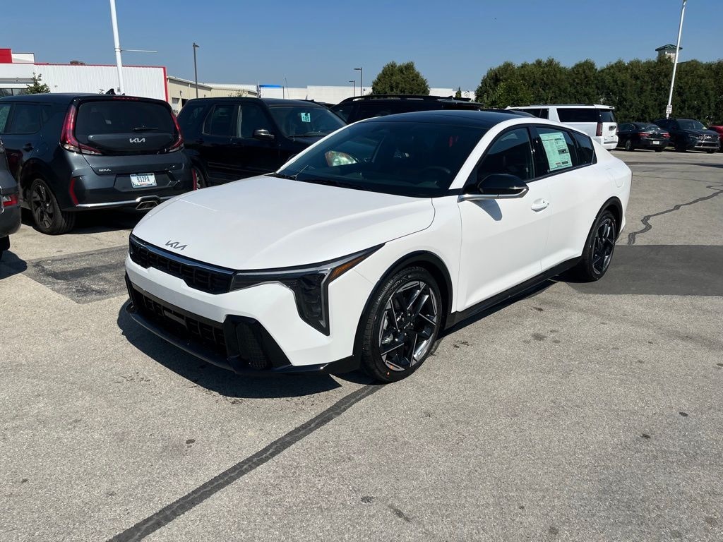 New 2025 Kia K4 GT-Line Sedan