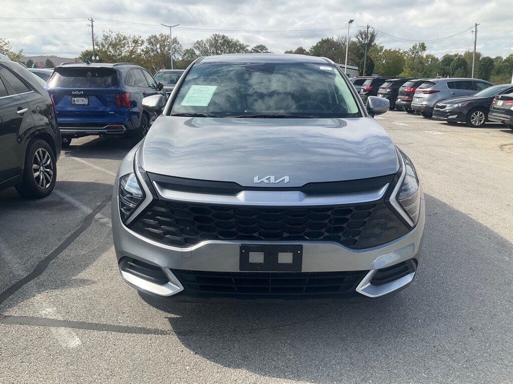 2024 Kia Sportage LX photo 2
