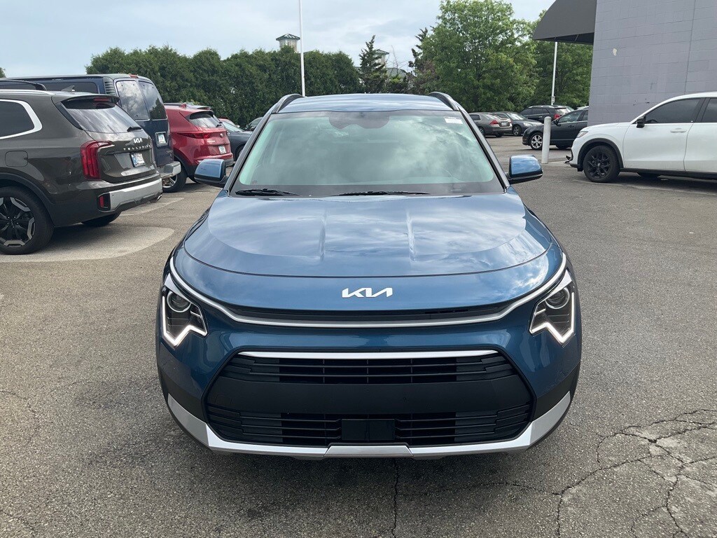 Used 2025 Kia Niro EX SUV