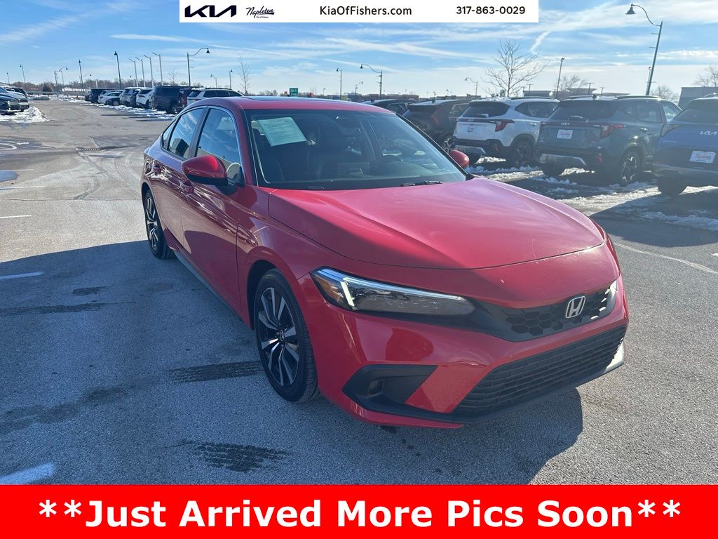 2022 Honda Civic Hatchback EX-L's photo