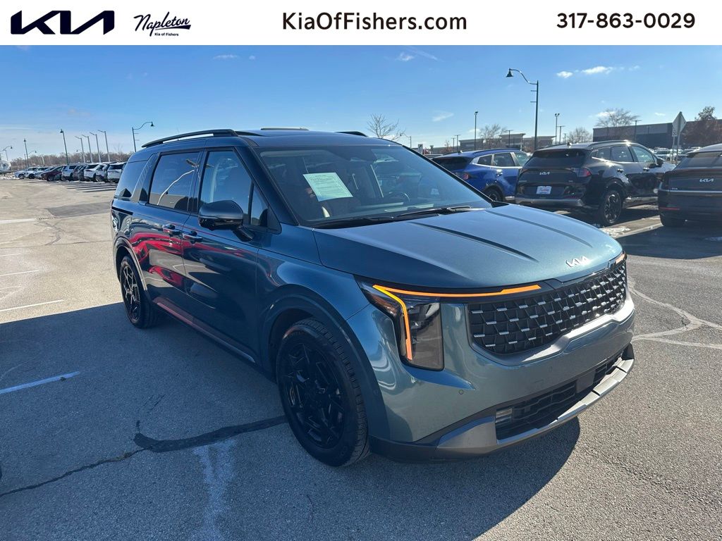 2025 Kia Carnival SX's photo