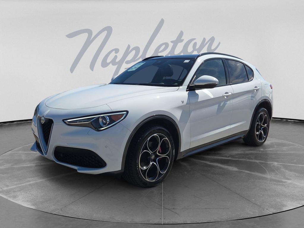 2023 Alfa Romeo Stelvio Ti AWD's photo