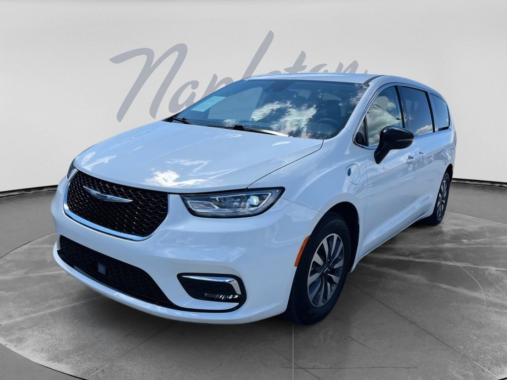 Used 2024 Chrysler Pacifica Hybrid Select Minivan/Van
