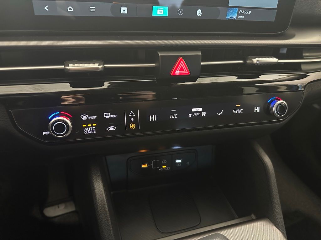 2026 Kia Sportage EX - Photo 25