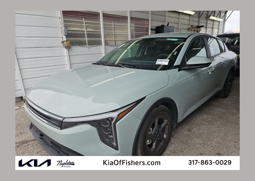 2025 Kia K4 LXS