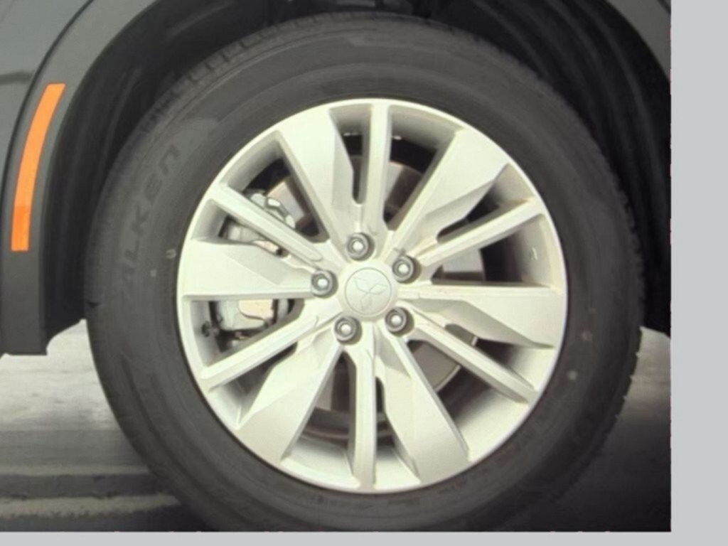 2025 Mitsubishi Outlander ES photo 3