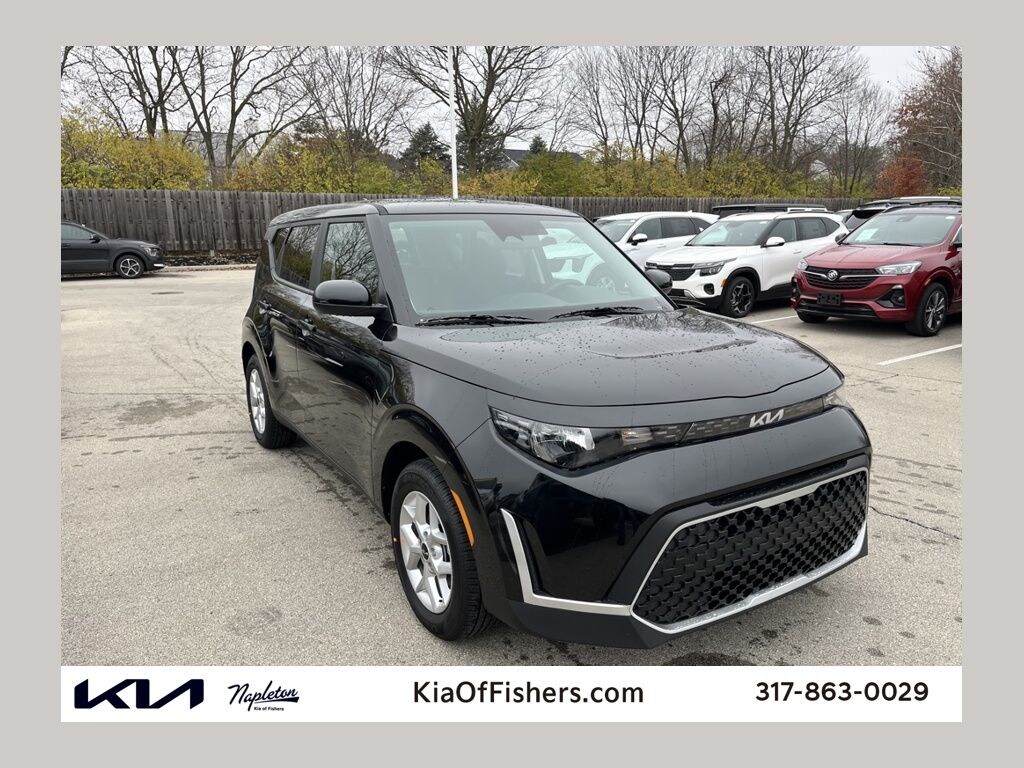 Used 2025 Kia Soul LX Hatchback