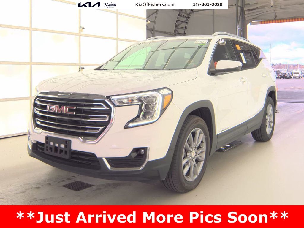 2024 GMC Terrain SLT's photo