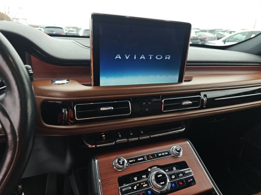 2021 Lincoln Aviator Reserve photo 3