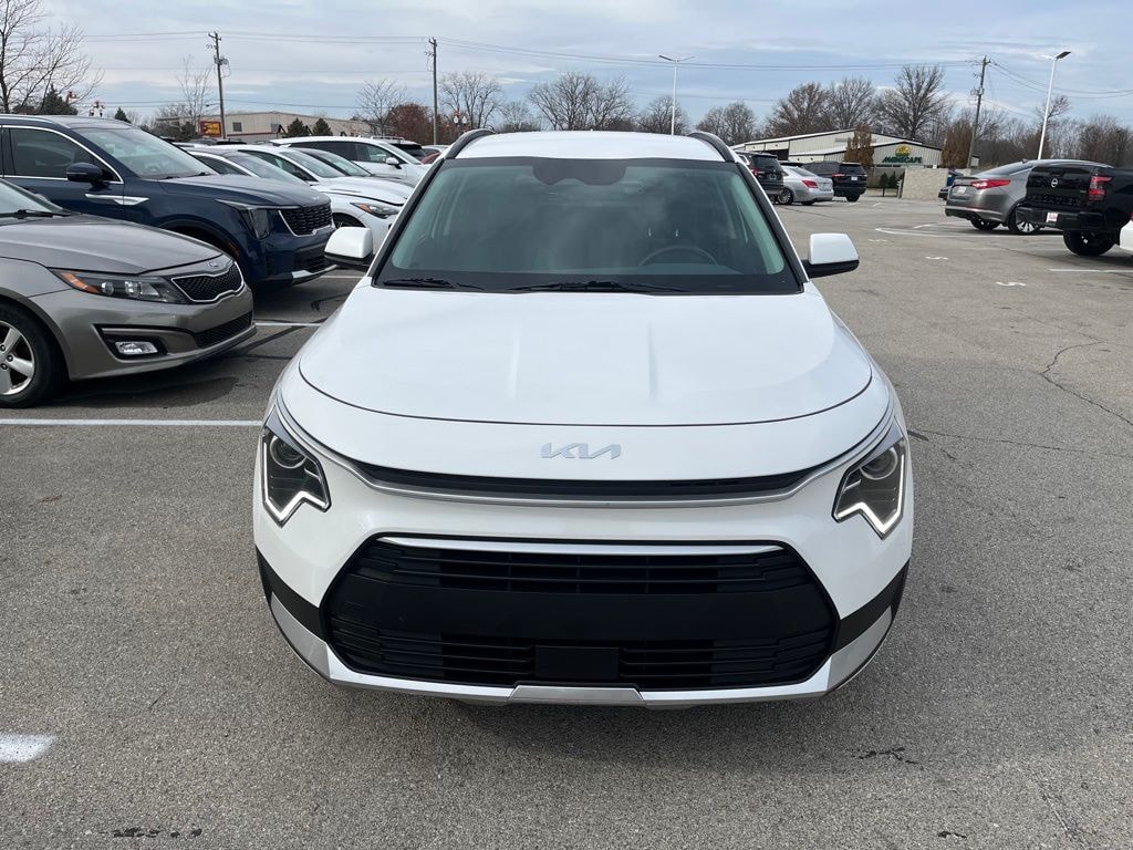 Certified 2025 Kia Niro EX SUV