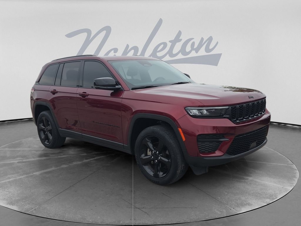Used 2023 Jeep Grand Cherokee Altitude X SUV