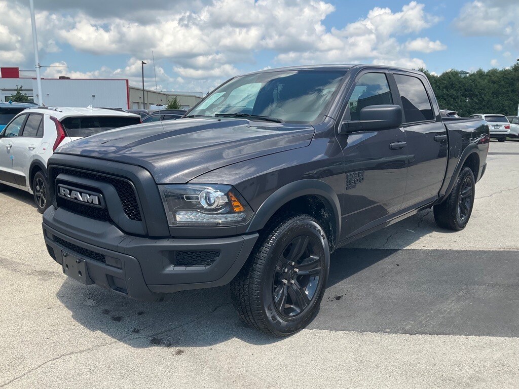 2024 Ram 1500 Classic Warlock photo 3