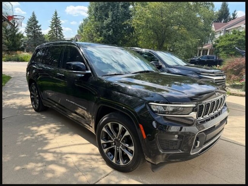Used 2023 Jeep Grand Cherokee L Overland SUV