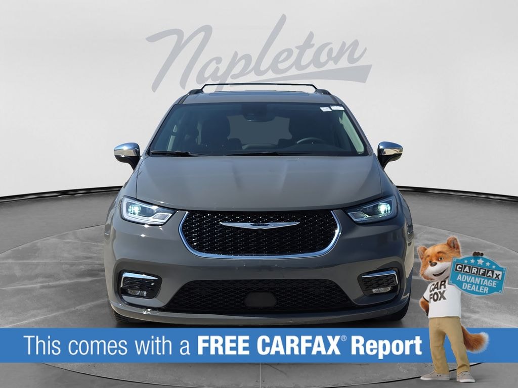 Used 2023 Chrysler Pacifica Hybrid Limited Minivan/Van