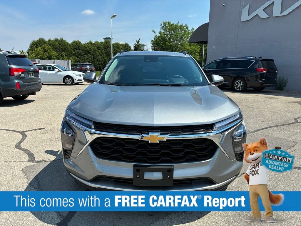 Used 2025 Chevrolet Trax LT SUV