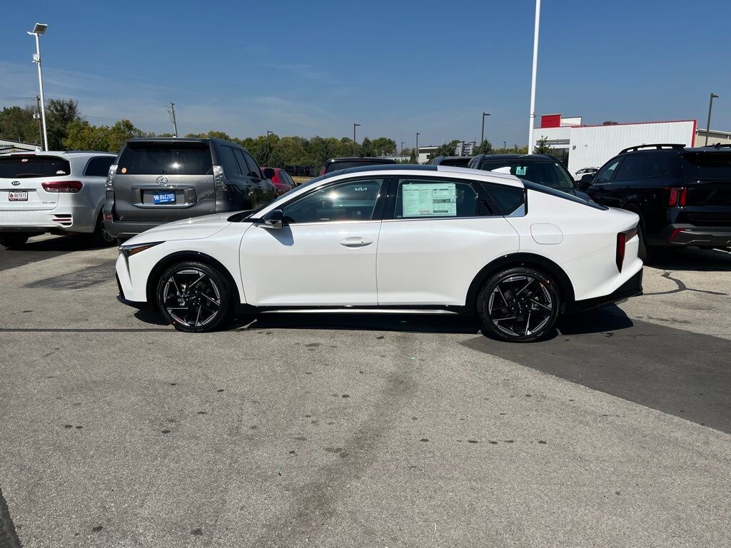 New 2025 Kia K4 GT-Line Sedan