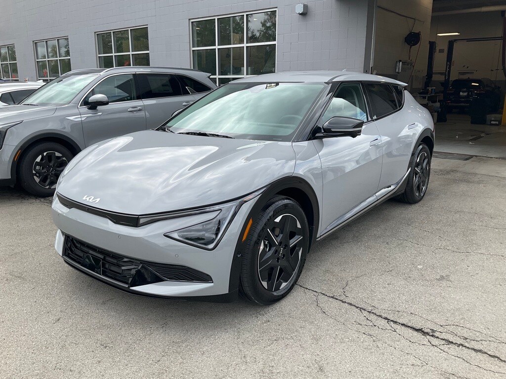 2025 Kia EV6 Wind photo 3