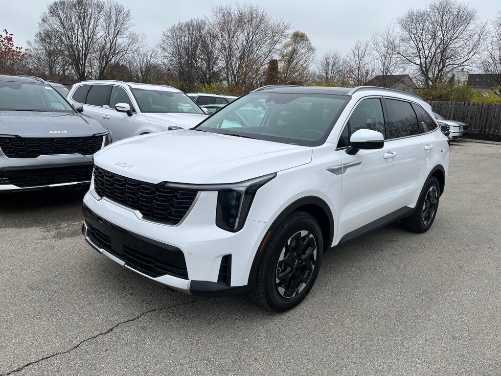 2026 Kia Sorento S photo 3