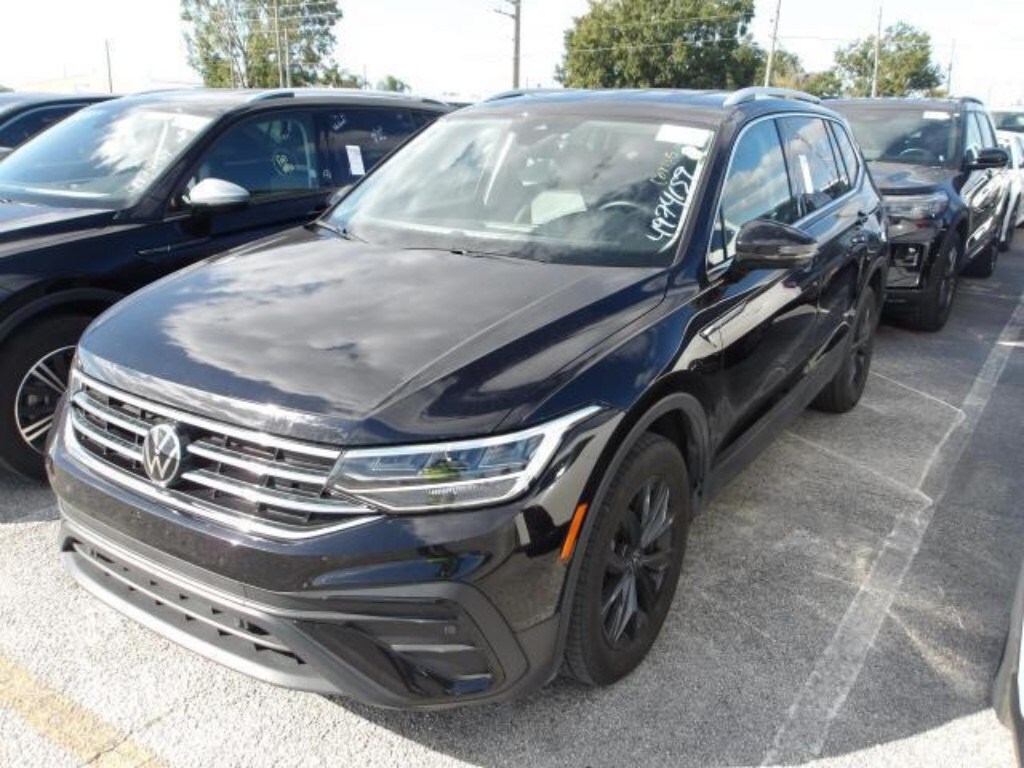 2024 Volkswagen Tiguan SE Wolfsburg Edition photo 3