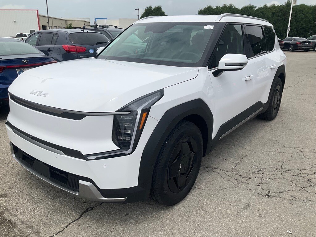 2026 Kia EV9 Wind photo 3