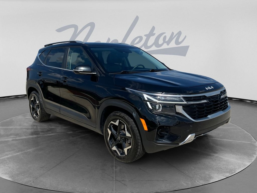Used 2024 Kia Seltos EX SUV