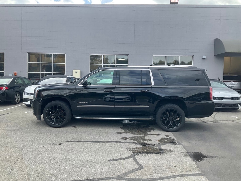 Used 2017 GMC Yukon XL Denali SUV