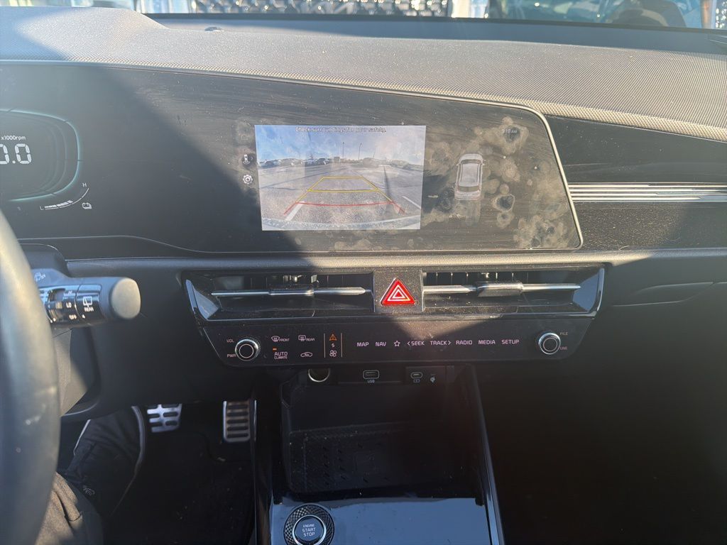 2023 Kia Niro SX Touring photo 4