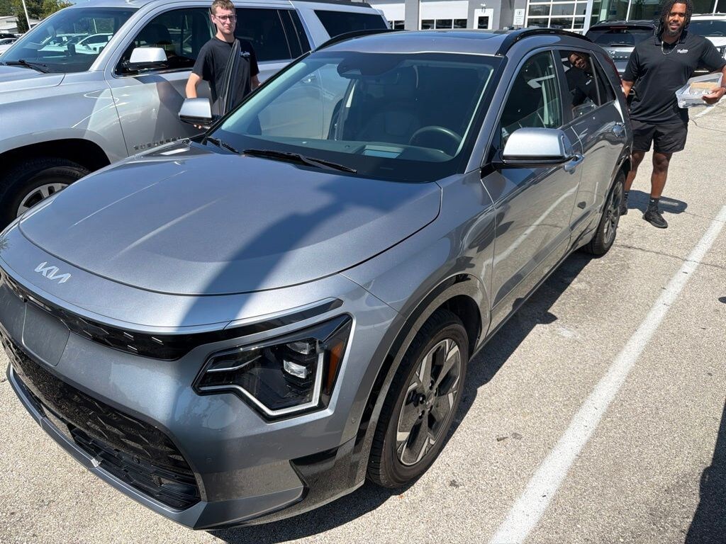 Used 2023 Kia Niro EV Wave SUV