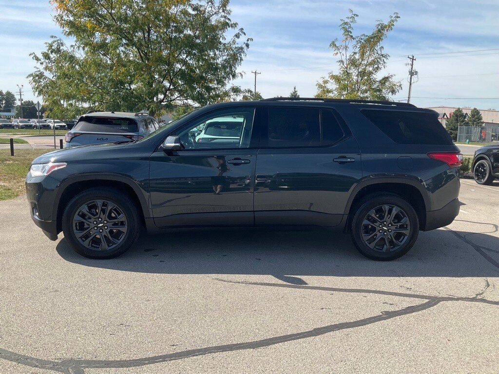 2021 Chevrolet Traverse RS photo 2