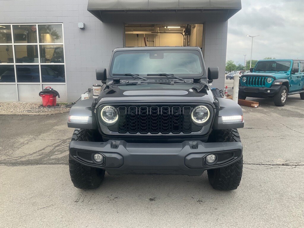 2024 Jeep Wrangler Willys photo 2