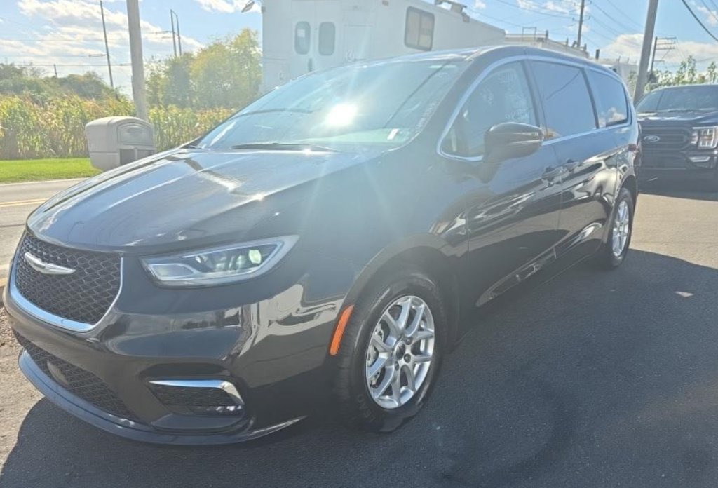  Chrysler Pacifica