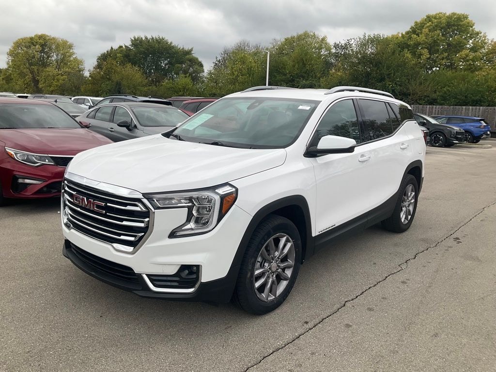 Used 2024 GMC Terrain SLT SUV