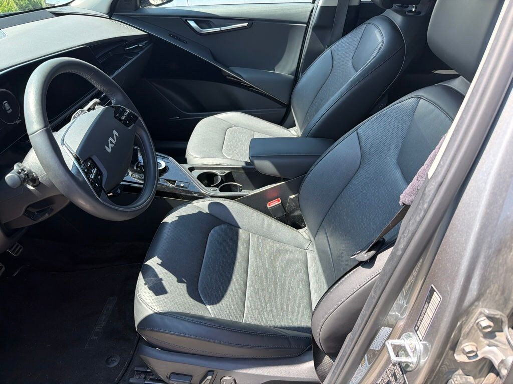 Used 2023 Kia Niro EV Wave SUV