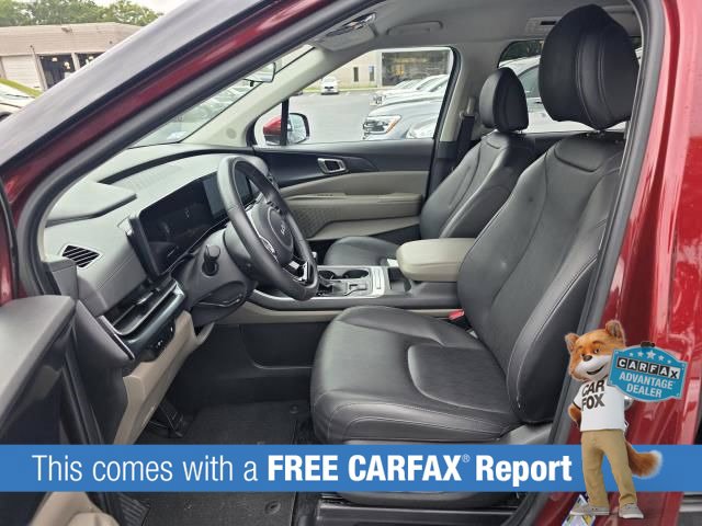 Used 2025 Kia Carnival LXS Minivan/Van