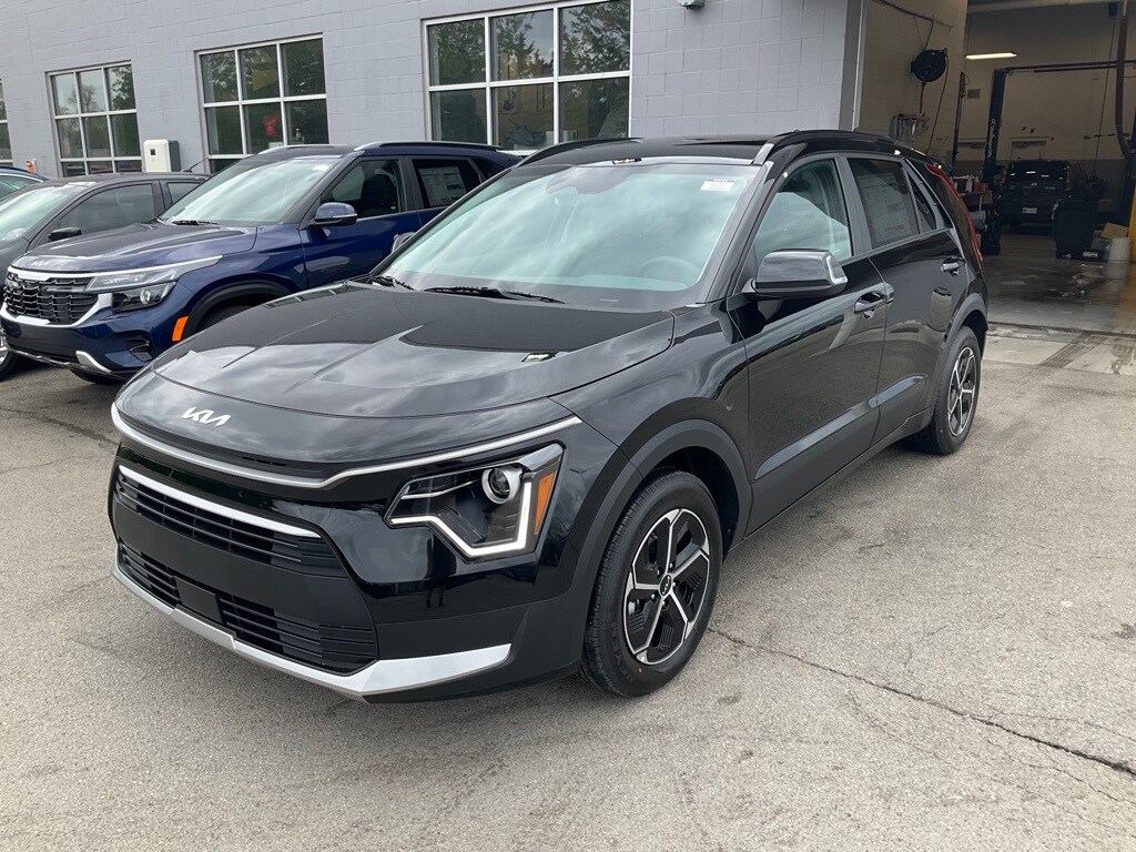2025 Kia Niro EX photo 3