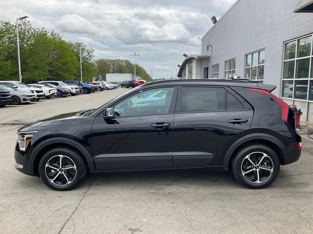 2025 Kia Niro EX photo 4
