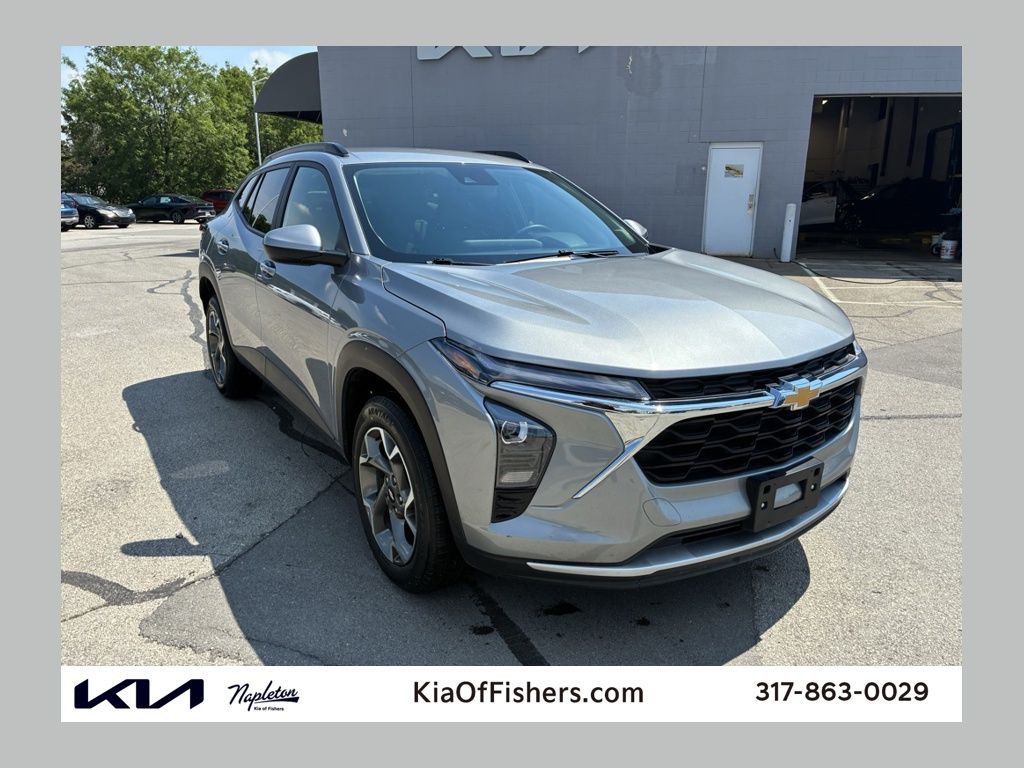 2025 Chevrolet Trax LT's photo