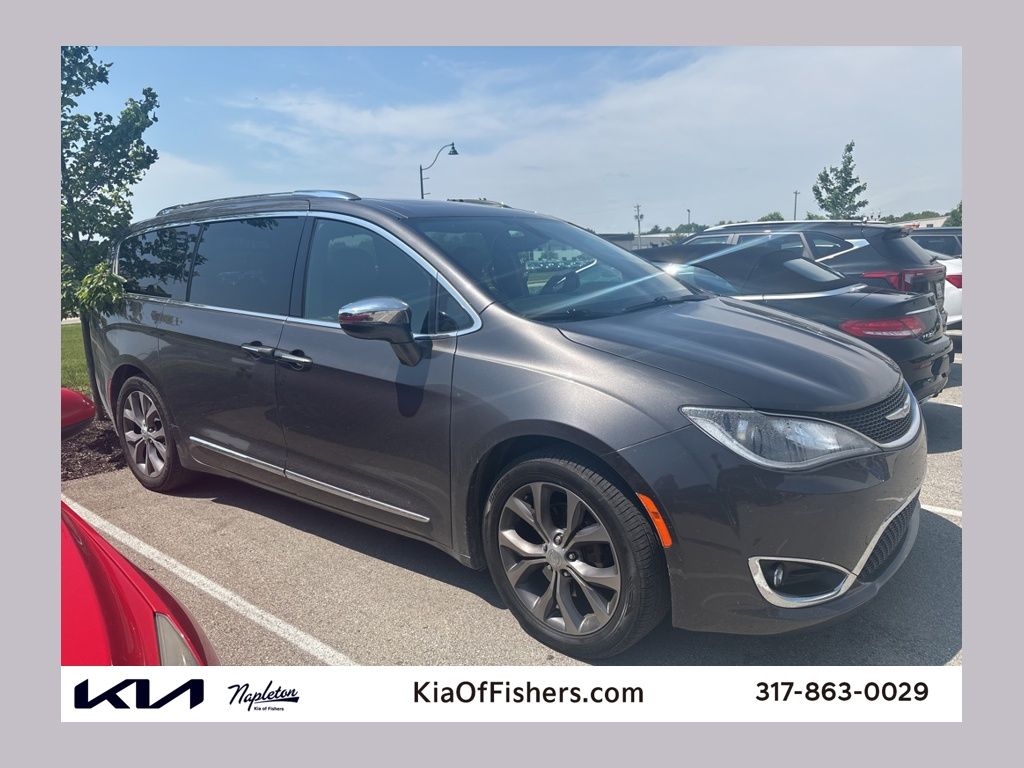 2020 Chrysler Pacifica Limited 35th Anniversary's photo