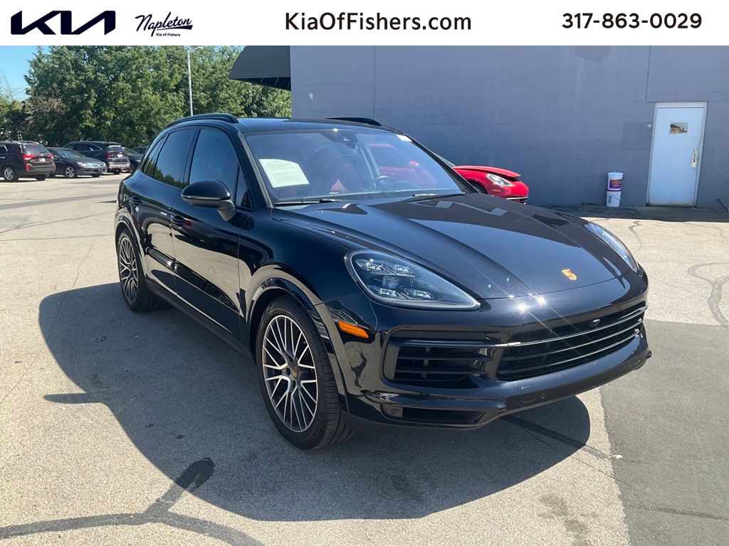 2022 Porsche Cayenne S's photo