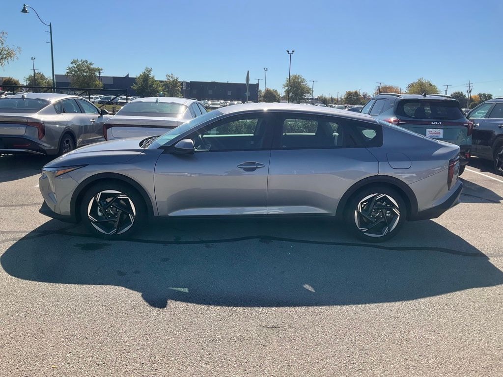 New 2025 Kia K4 EX Sedan