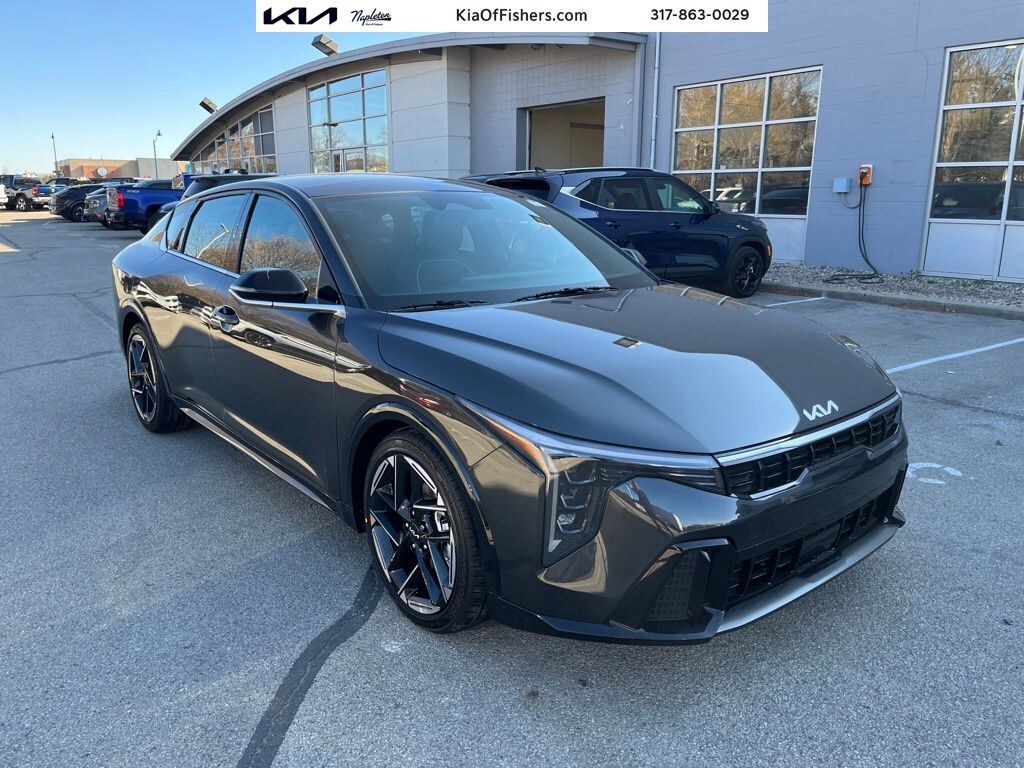 New 2025 Kia K4 GT-Line Sedan