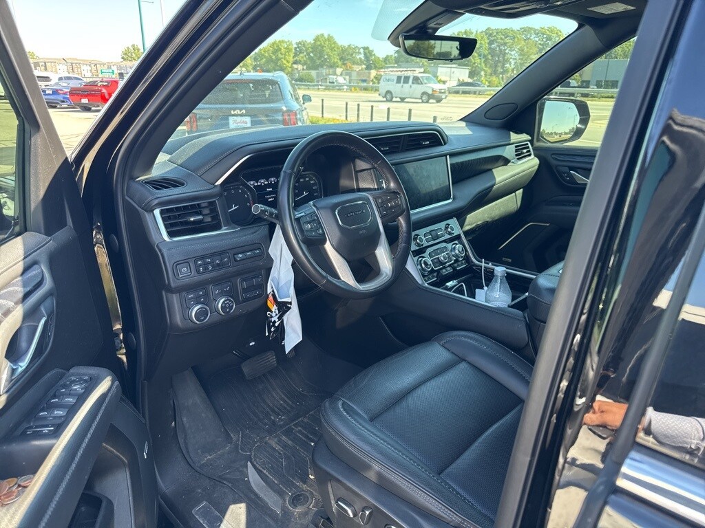2021 Gmc Yukon Denali photo 3