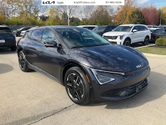 2025 Kia EV6 Wind SUV