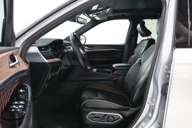 2023 Jeep Grand Cherokee L Summit - Photo 17