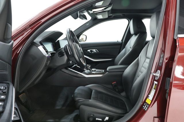2022 BMW 3 Series 330i - Photo 15