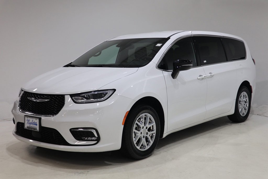 Used 2025 Chrysler Pacifica Select Minivan/Van
