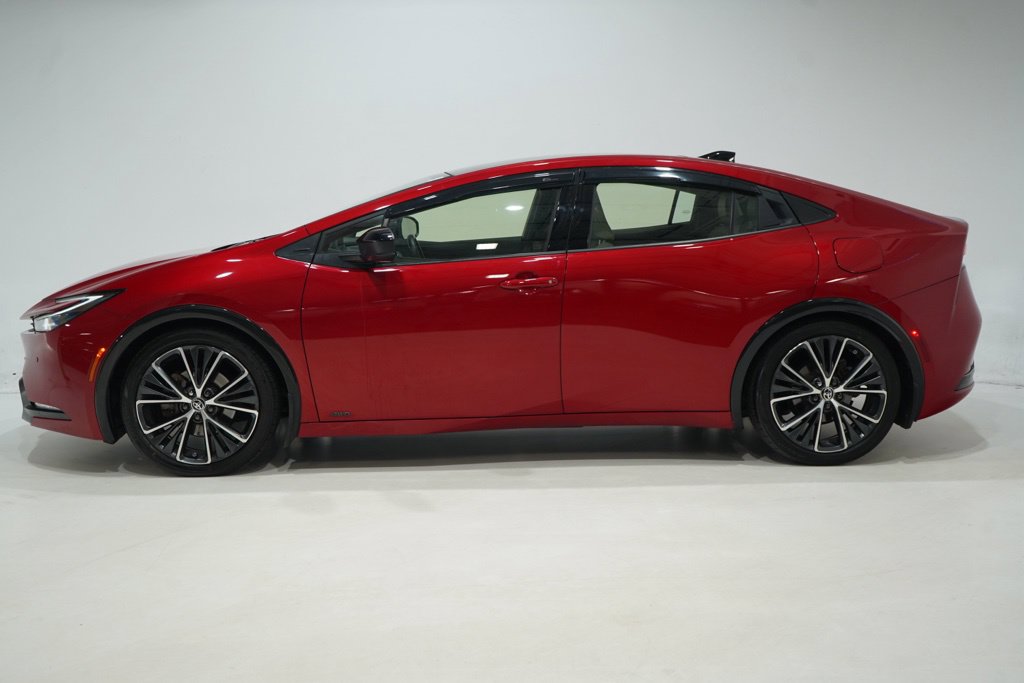 Used 2023 Toyota Prius XLE Hatchback