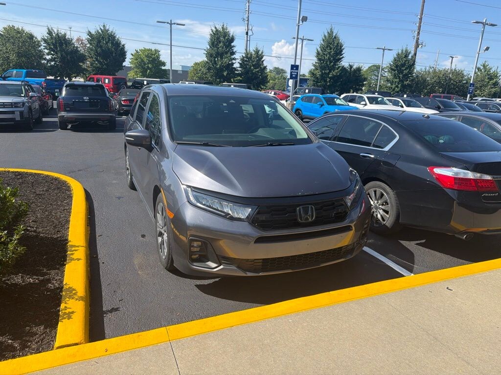 Used 2025 Honda Odyssey Touring Minivan/Van