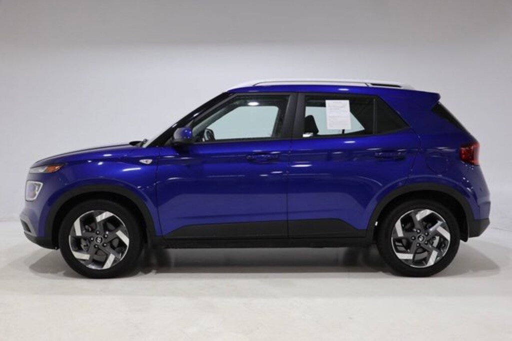 Used 2023 Hyundai Venue SEL SUV