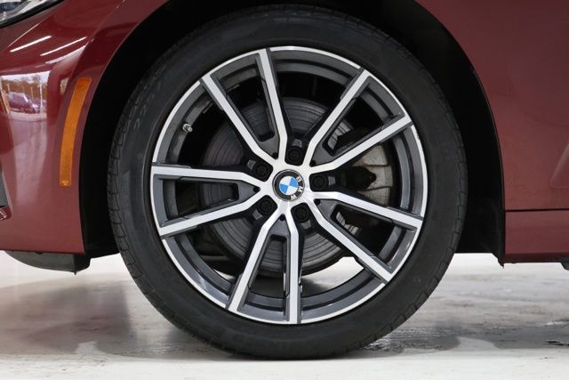 2022 BMW 3 Series 330i - Photo 9
